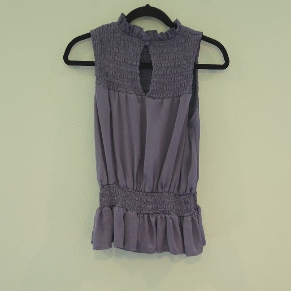 Glam Blue Gray Smocked Sleeveless Blouse Size Small Feels Like Silk - Picture 5 of 10